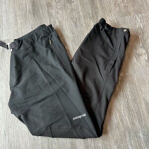 Patagonia men’s snow pants size 38